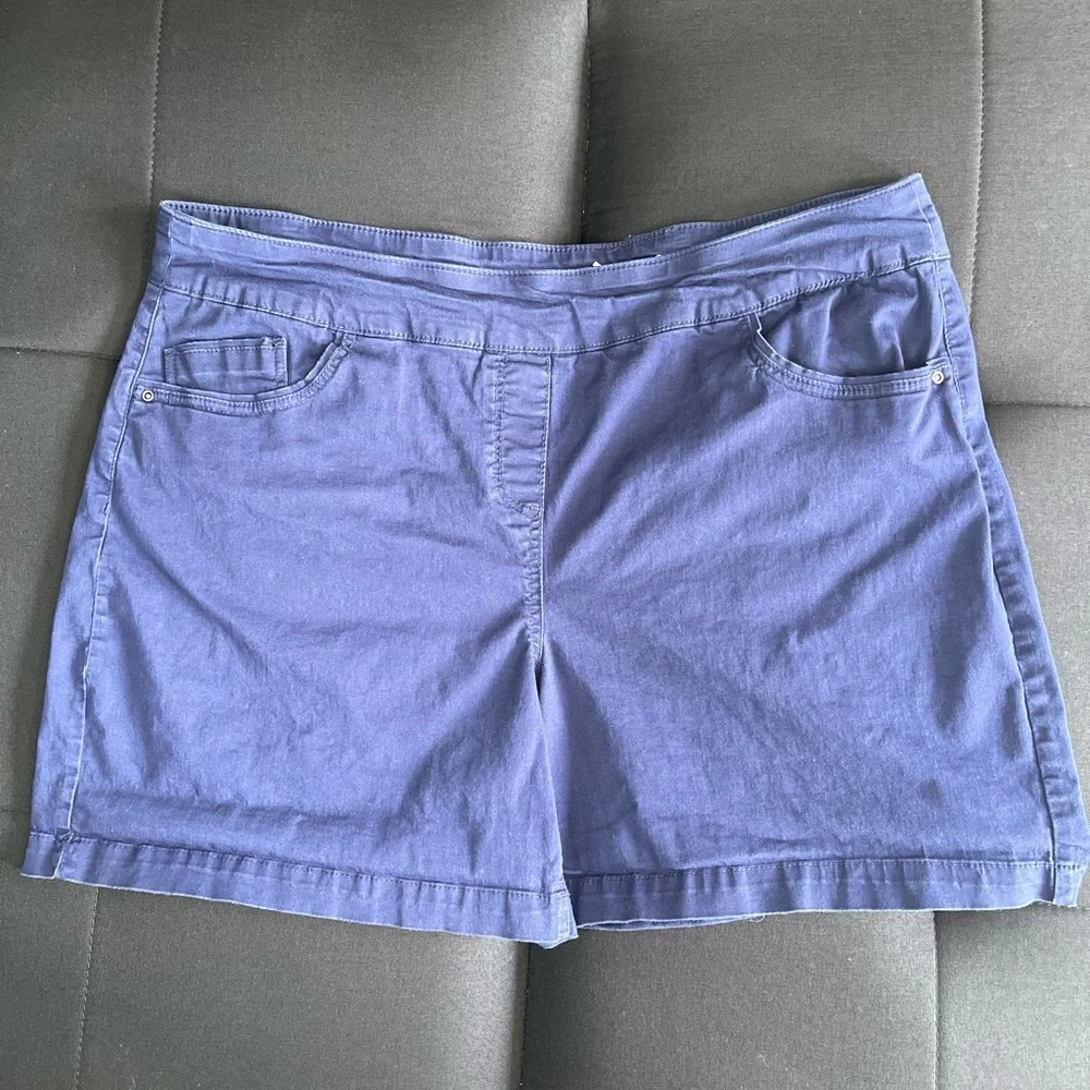 Westbound Blue Bermuda Shorts Cotton Blend Size 16P Stetchable - Picture 1 of 6